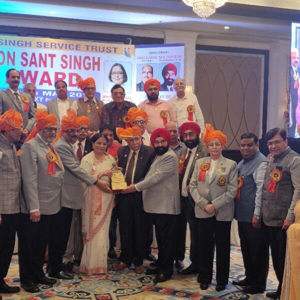 Dr oswal received sant singh award